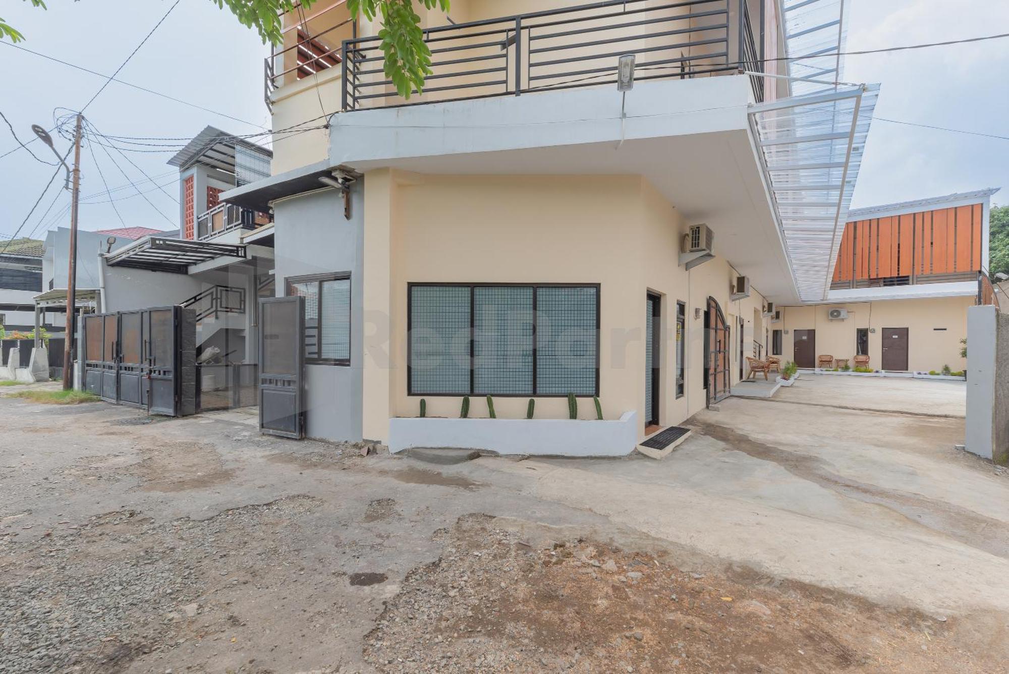 Rumah Panda Guesthouse Redpartner Tangkil  Dış mekan fotoğraf